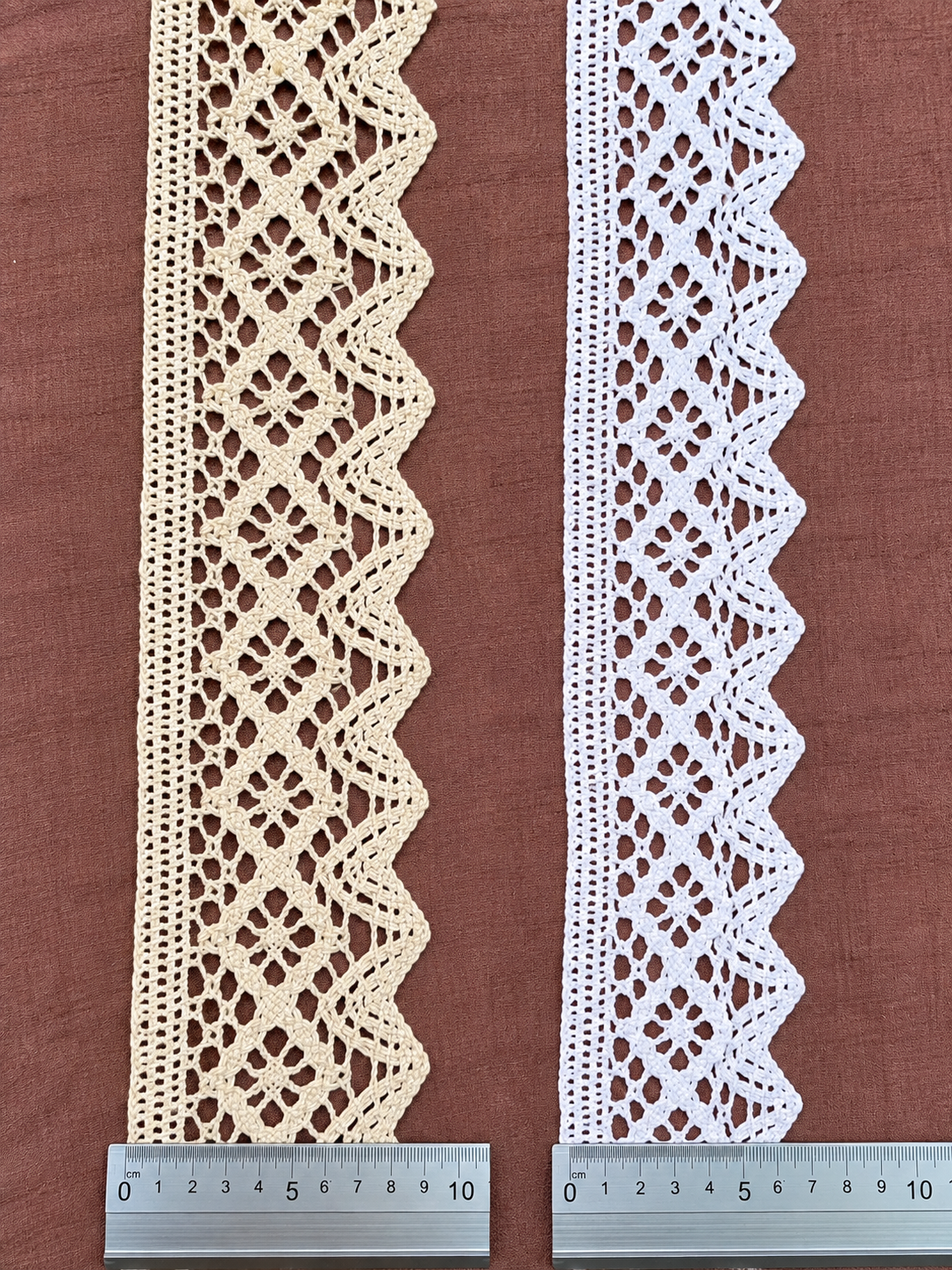 bolillo de 8cm blanco y beis